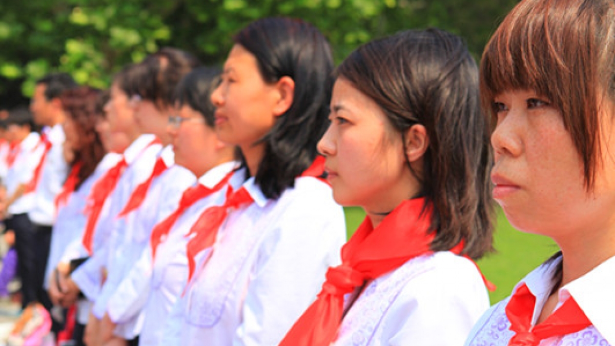 清华附小入队仪式隆重举行