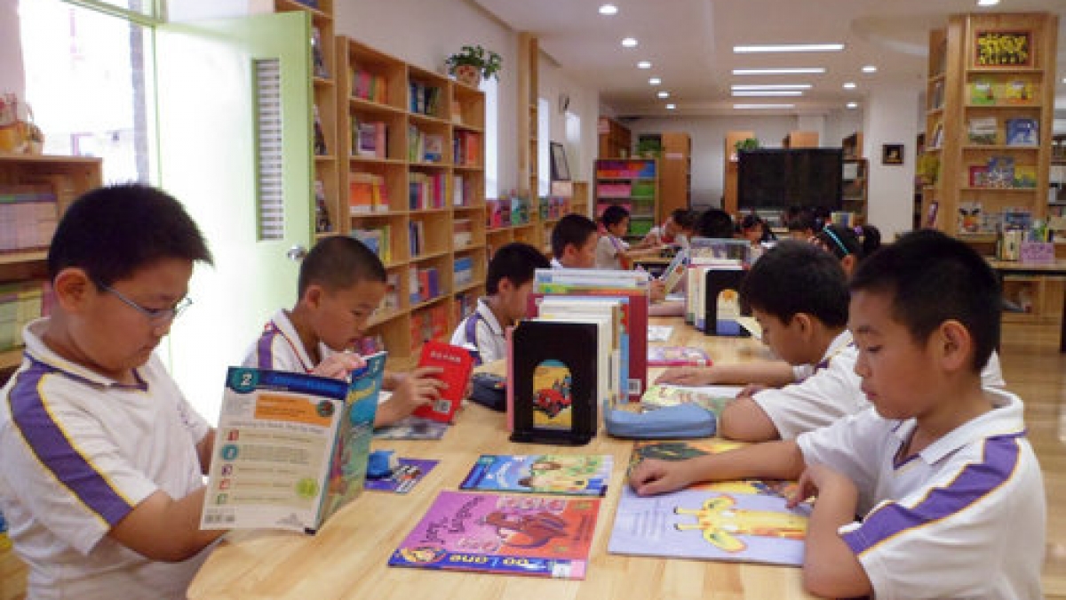 清华附小开展小组合作英语阅读活动