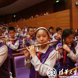 台上台下一起互动演出