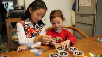 学生自创课程——水木秀场之粘土小世界 童心无边界