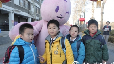 迎百年，遇羊年：喜气“羊羊”的开学第一天