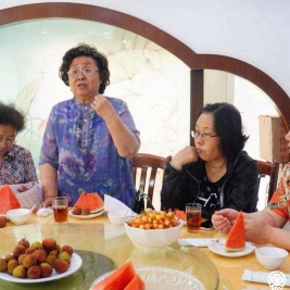 毕可纫老师讲校史