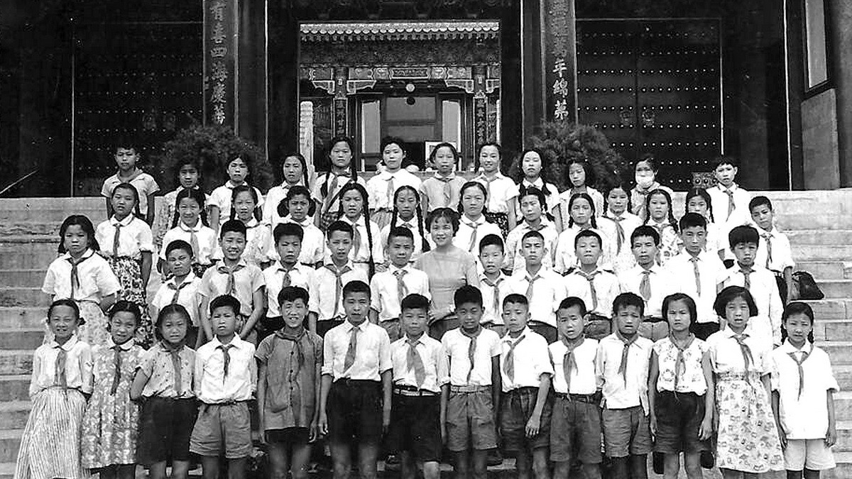 我们像春天一样来到花园里来到草地上 之一----常放（清华附小1962届丙班毕业生）