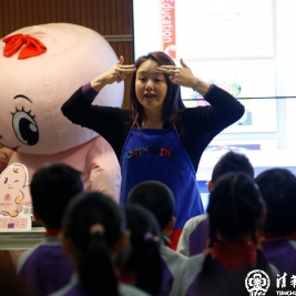 哈佛妈妈吴敏兰在附小开课啦