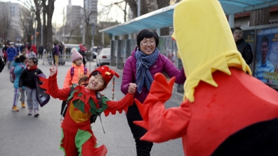 【清华附小成志教育“100+2”】闻鸡起舞,开启天天向上的生活!