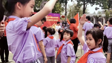 【迎六一,系列之二】红领巾告诉我……