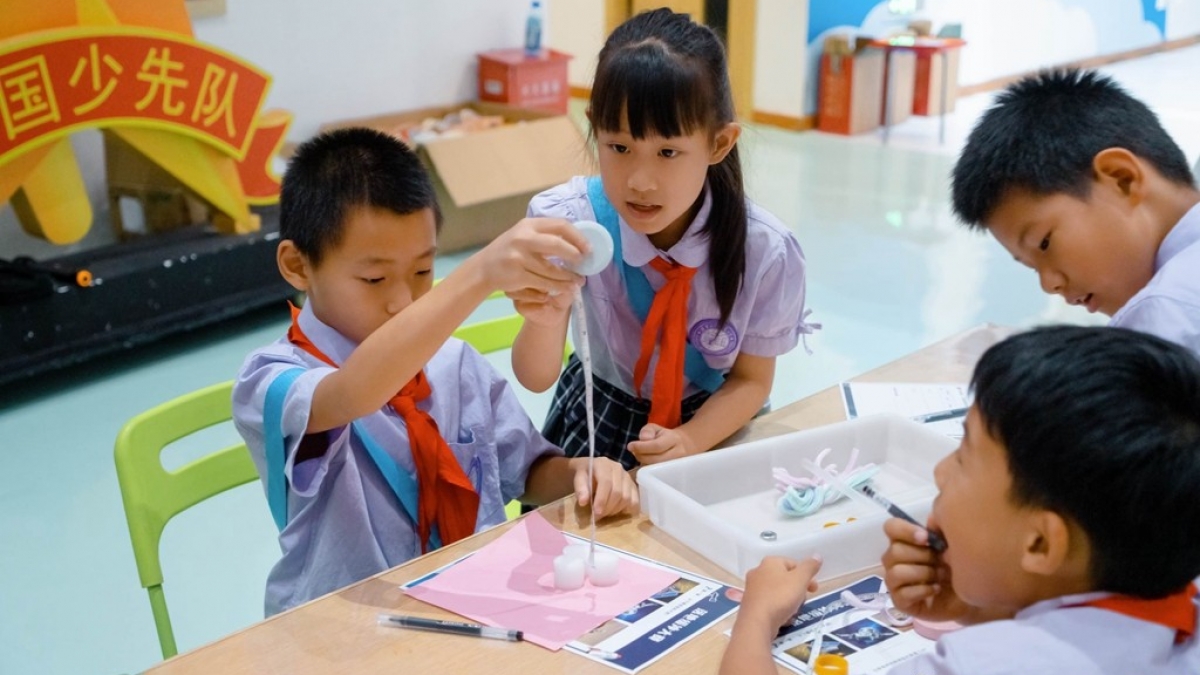 【成志教育100+10】AI赋能低碳环保，点亮科技新赛道